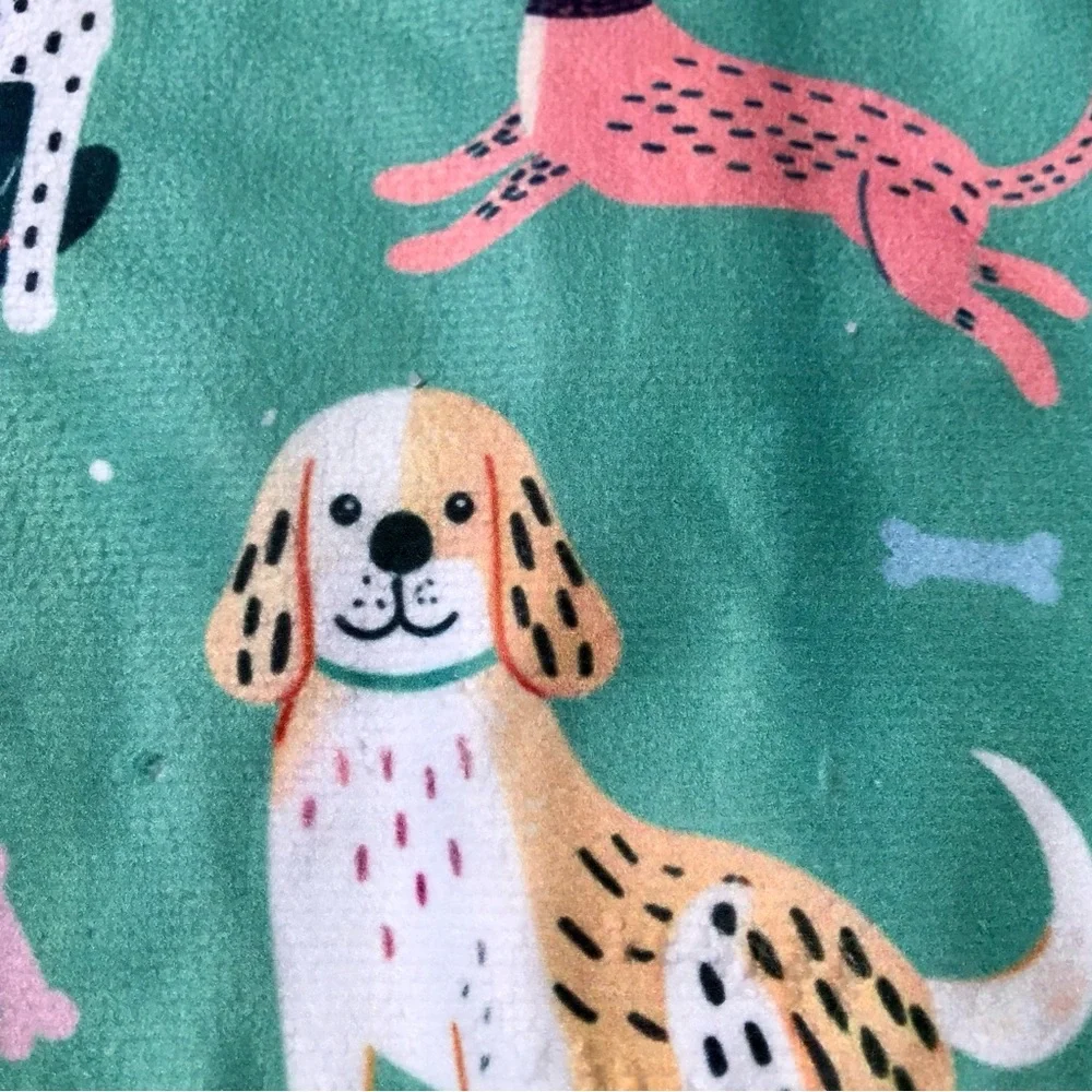 Set of 2 Playful Puppy Dog Microfiber Hand Towels